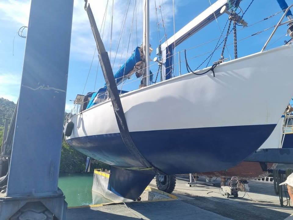 1988 Adams 40 for sale in Airlie Beach, QLD - photo 3